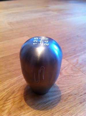 HPC Knopp vit edition samma vikt som Skunk2 knoppen. 400:-
